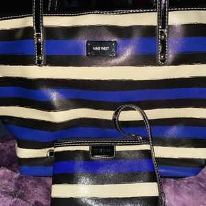 Nine West Beautiful Blue Striped Bag With Change Purse/wristlet